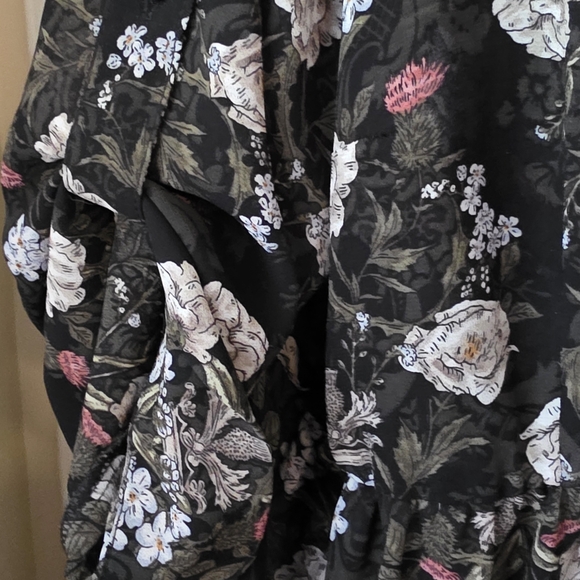 Torrid Outlander Lexie Floral Chiffon Hi-Lo Babydoll Tunic - Picture 9 of 16